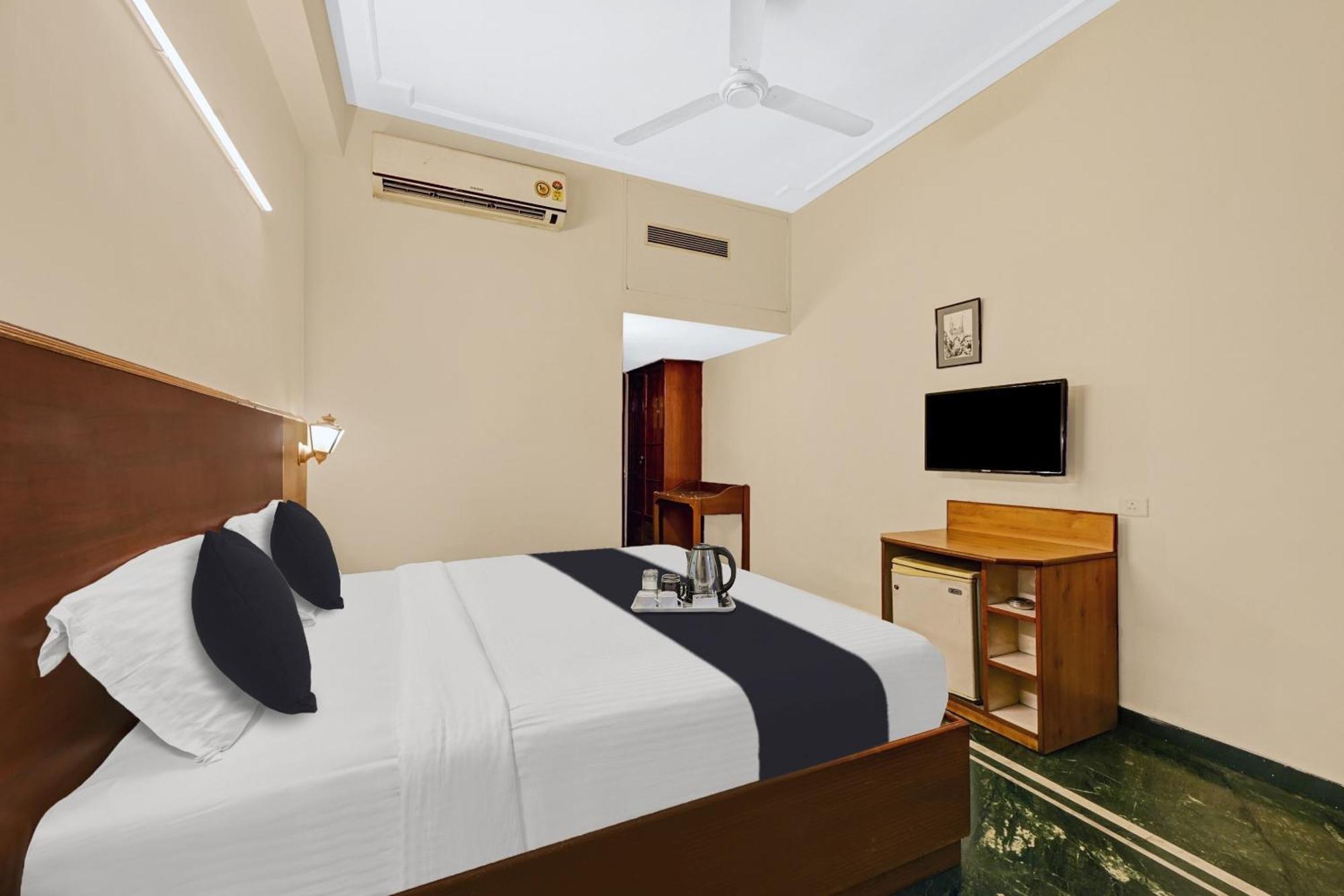 Super Townhouse Oak Hotel Belsons Taj Mahal Secundurabad Exterior foto
